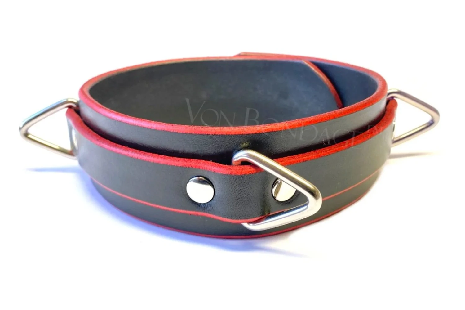 Black leather BDSM Collar with red edges and 3 triangle rings