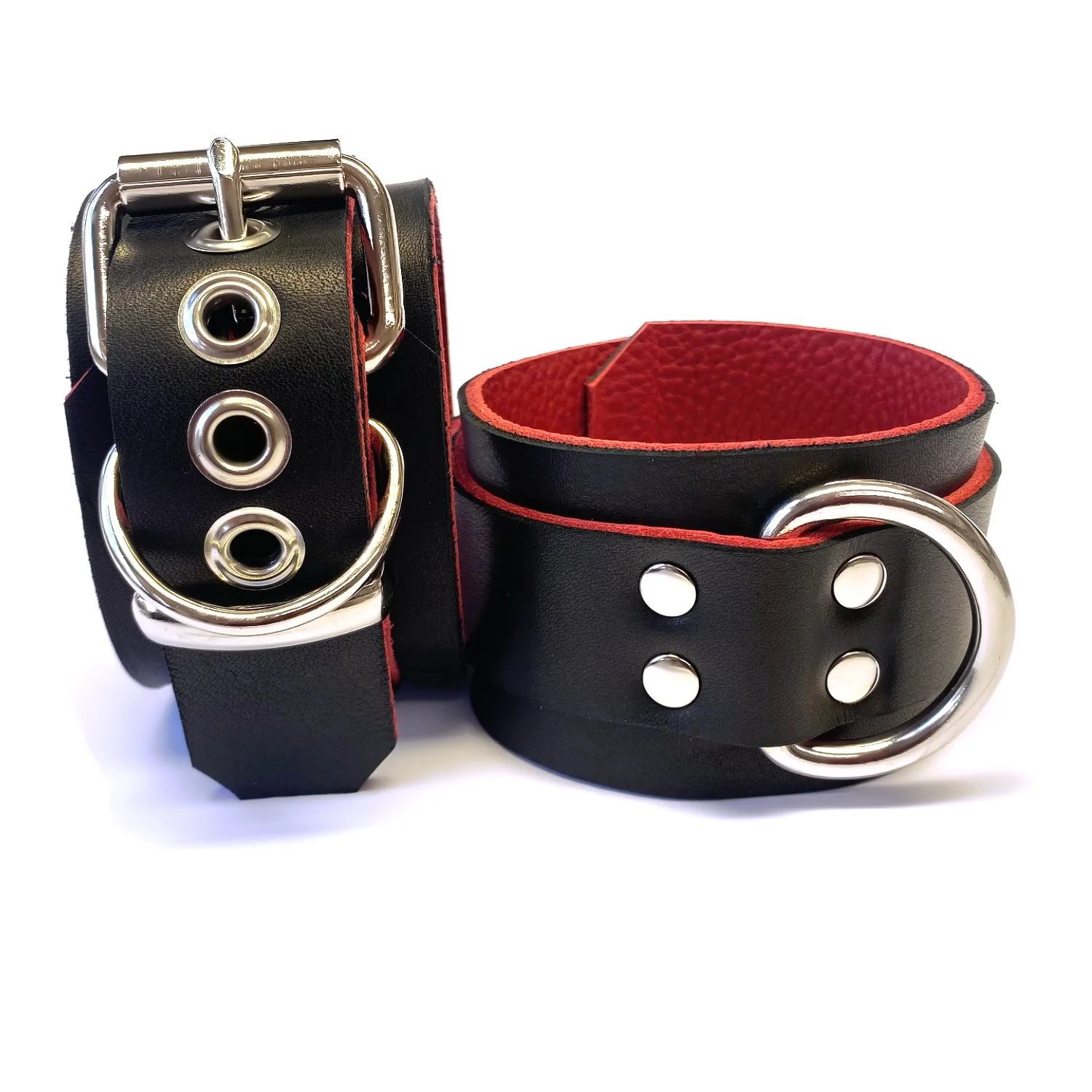 2.25 Black & Red Leather Restraints with Large D-rings.jpg