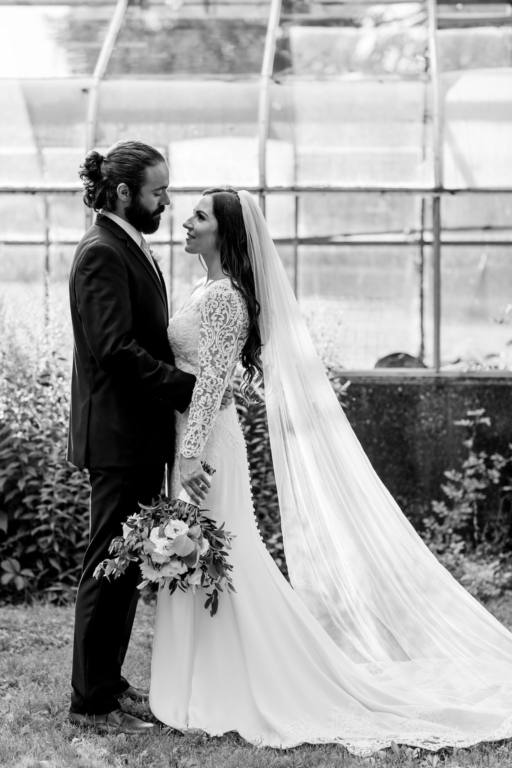 RodeoandCoPhoto_KesleyLogan_BerkshireWedding_-89.jpg