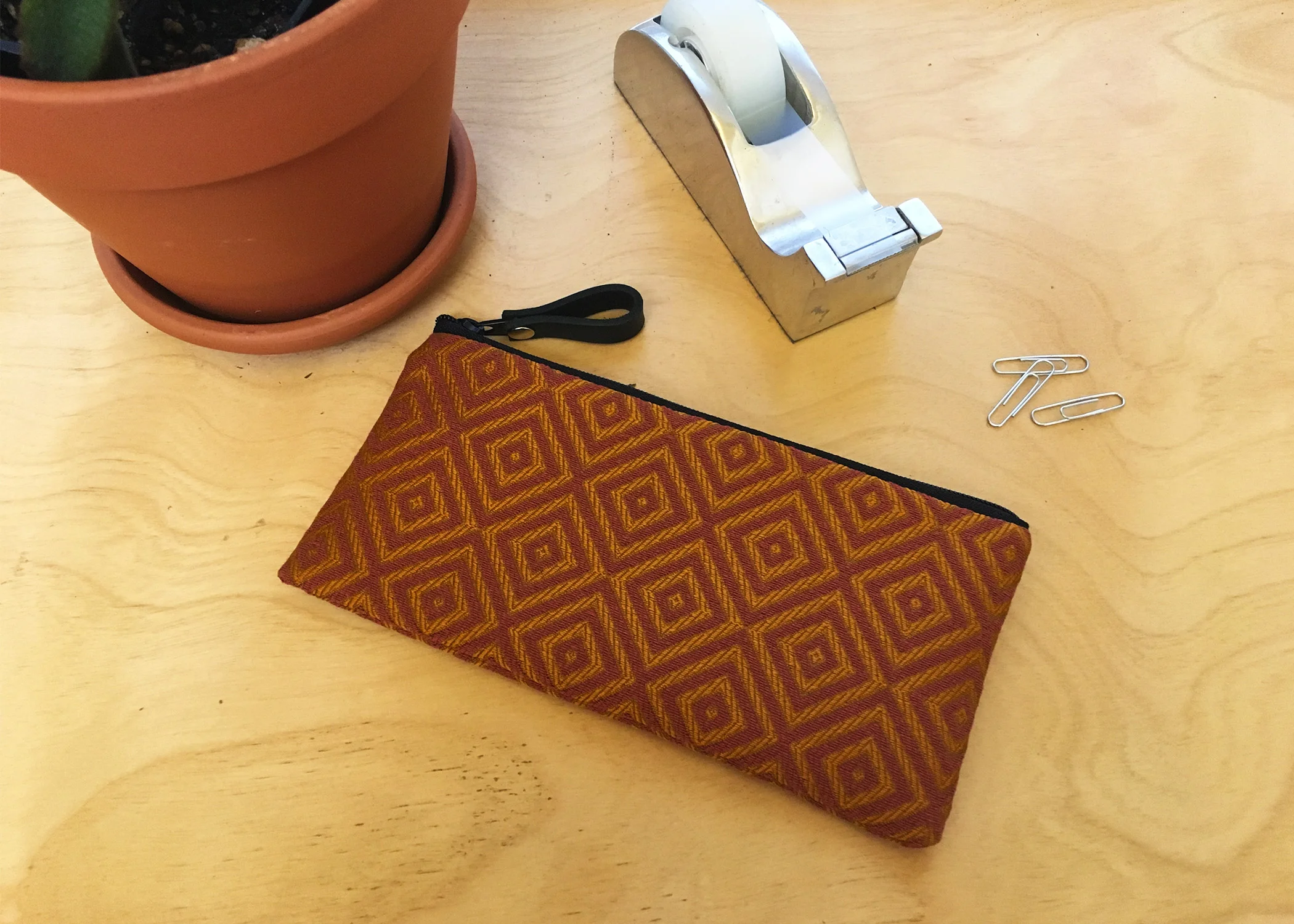 zip top cosmetic bag