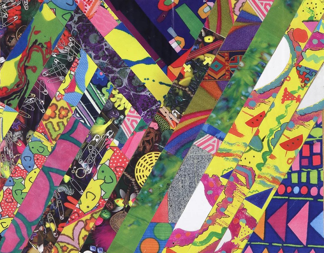 <span style="font-weight:normal">White pockets, floating pins, trails Stream in Colors. 2013</span>