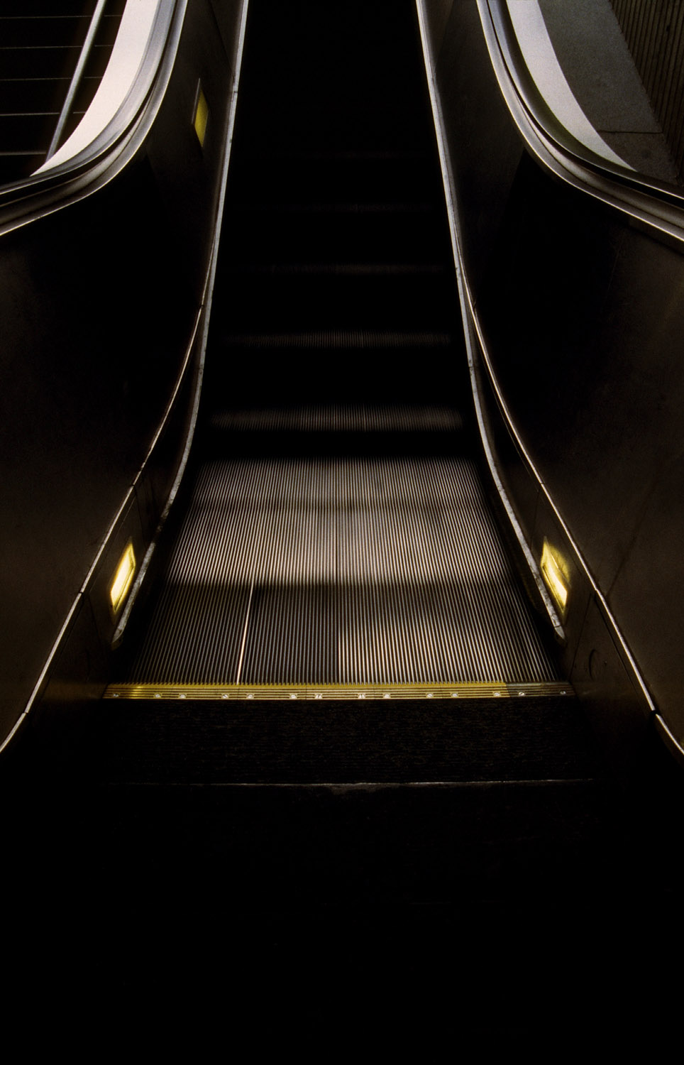 Vmanprasert-Escalator.jpg