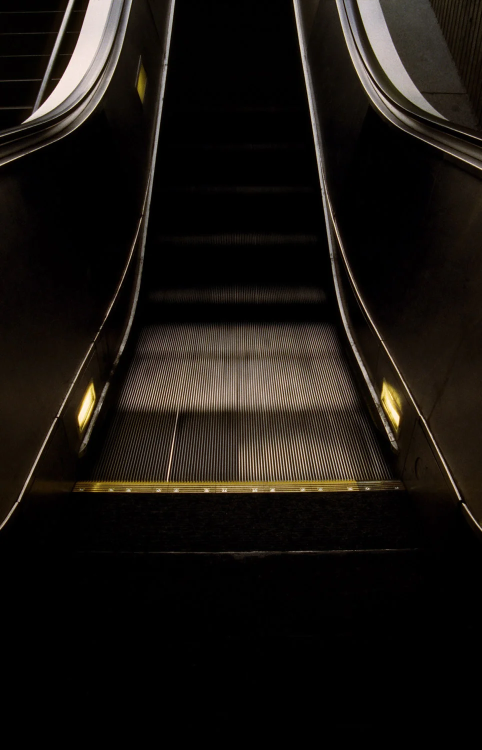 Vmanprasert-Escalator.jpg