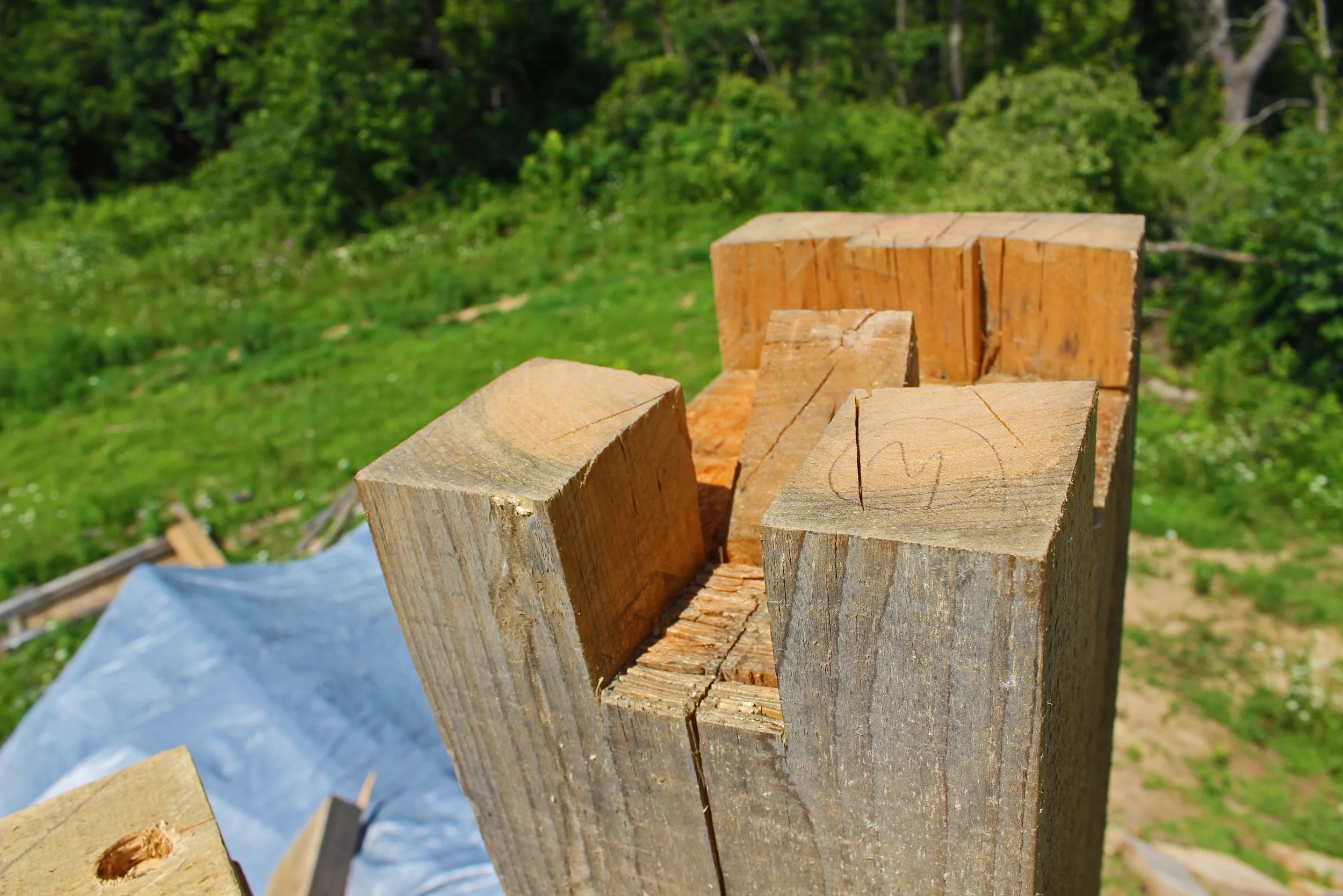 Blind dovetail post top.JPG