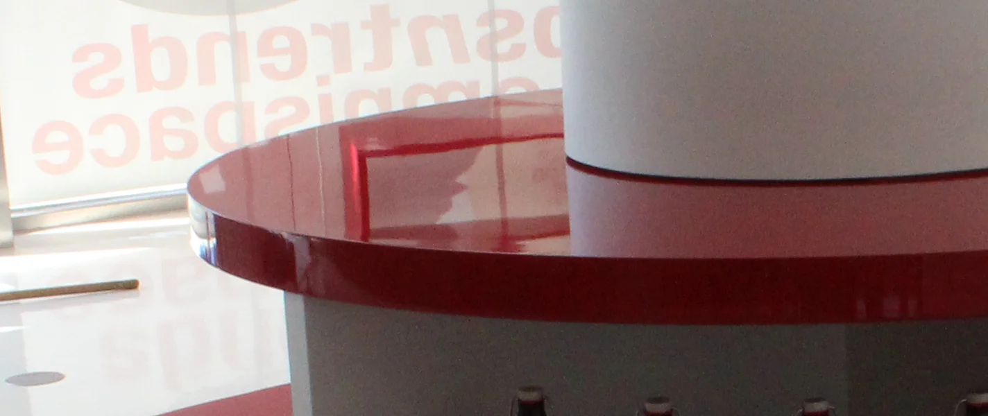 Omni Display_mirrorRed.JPG