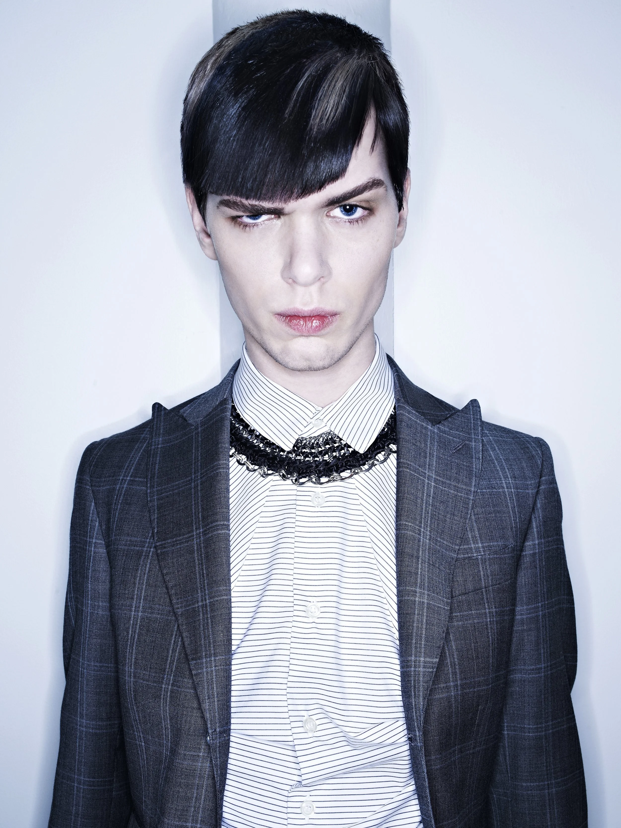 Hair: Roger Persson Makeup: Anna K Styling: Katarina Nordstöm Photo: Sam Lindh, Grafia. Special thanks to: Excellent edges by Carlstens.