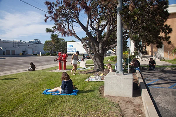 Drawing next to the Northrop Grumman TOTS: Telemetry and Orbital Testing Station Bldg. 150A | Photo : Brian Moss