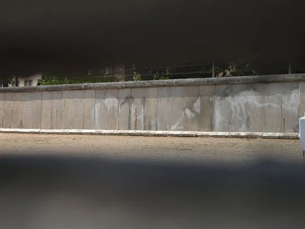 Berlin Wall from the eastern side. | Photo courtesy of StefanPOLLUX, via Panoramio