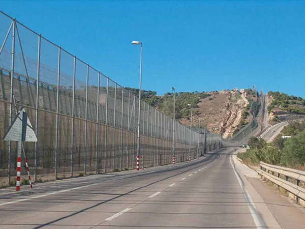 Border Spain-Morocco, by Melilla, August 2008. | Photo courtesy of Ongayo, via Wikimedia Commons