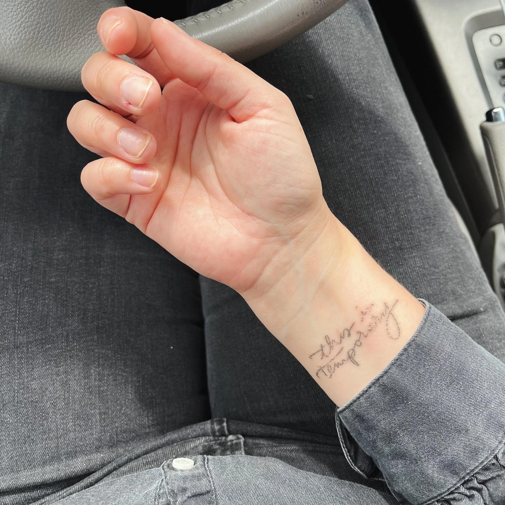 The beauty of these temporary tattoos is in the fading. As they wash away, the message becomes even more clear.

Do we need a #thisistemporary temp tat flash sale? I recently put this on and forgot what a good reminder it is!

#thisistemporary #handl