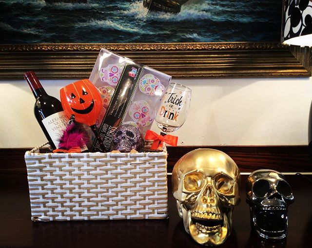 With Halloween around the corner.. Make sure to pick up one of our 'Trick or Drink' gift baskets. π»π #pearlst #pearlstgeneral #generalstore #lagunabeach #orangecounty #giftbaskets #halloween
