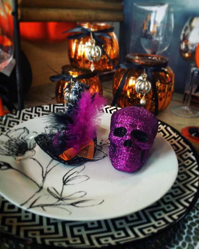 Halloween is next week! Come buy your last minute decorations. All Halloween items are 20% off! #halloween #lagunabeach #pearlst #pearlstgeneral #generalstore #pearlstreetdistrict