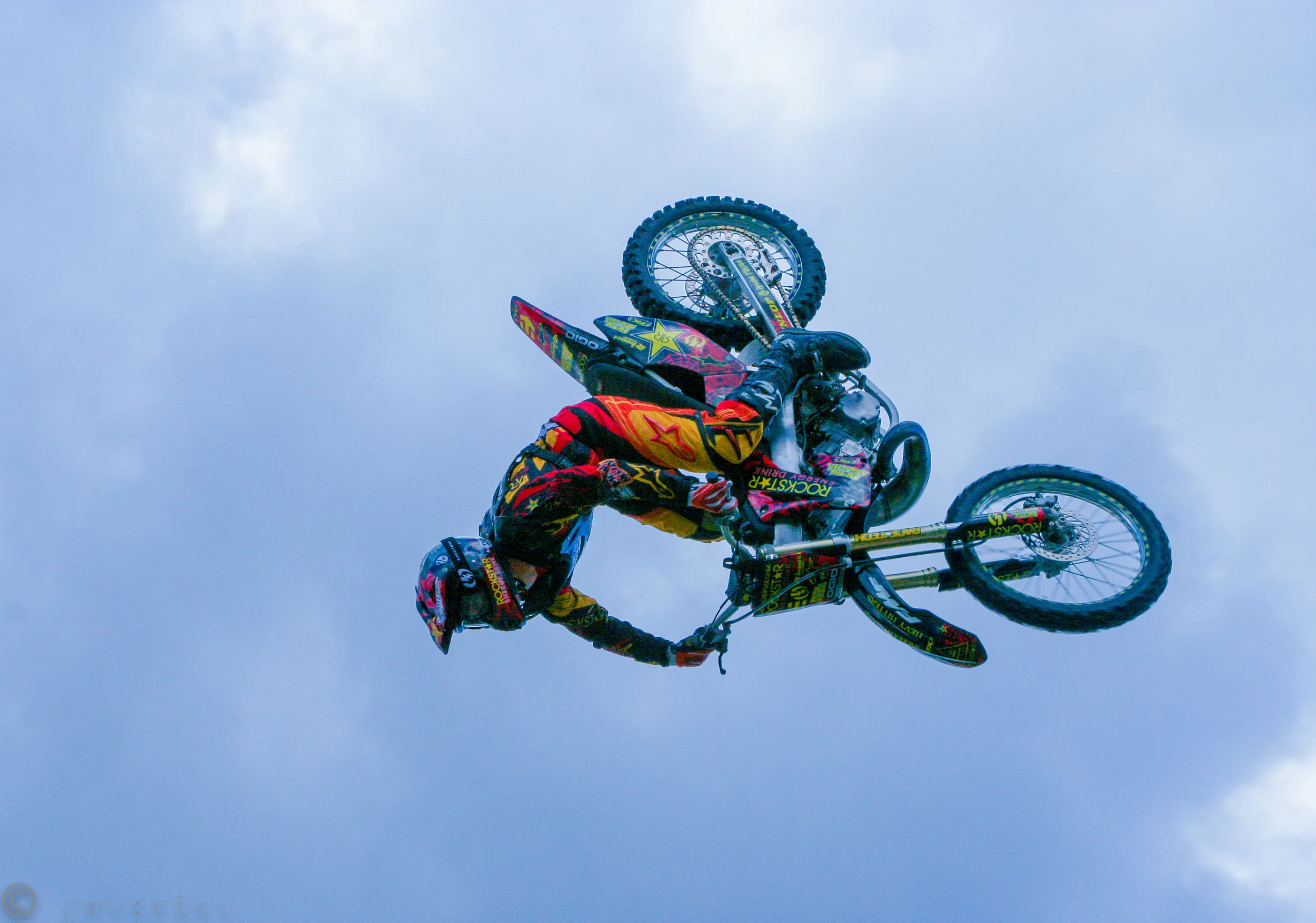 MotoJumpFwd.jpg