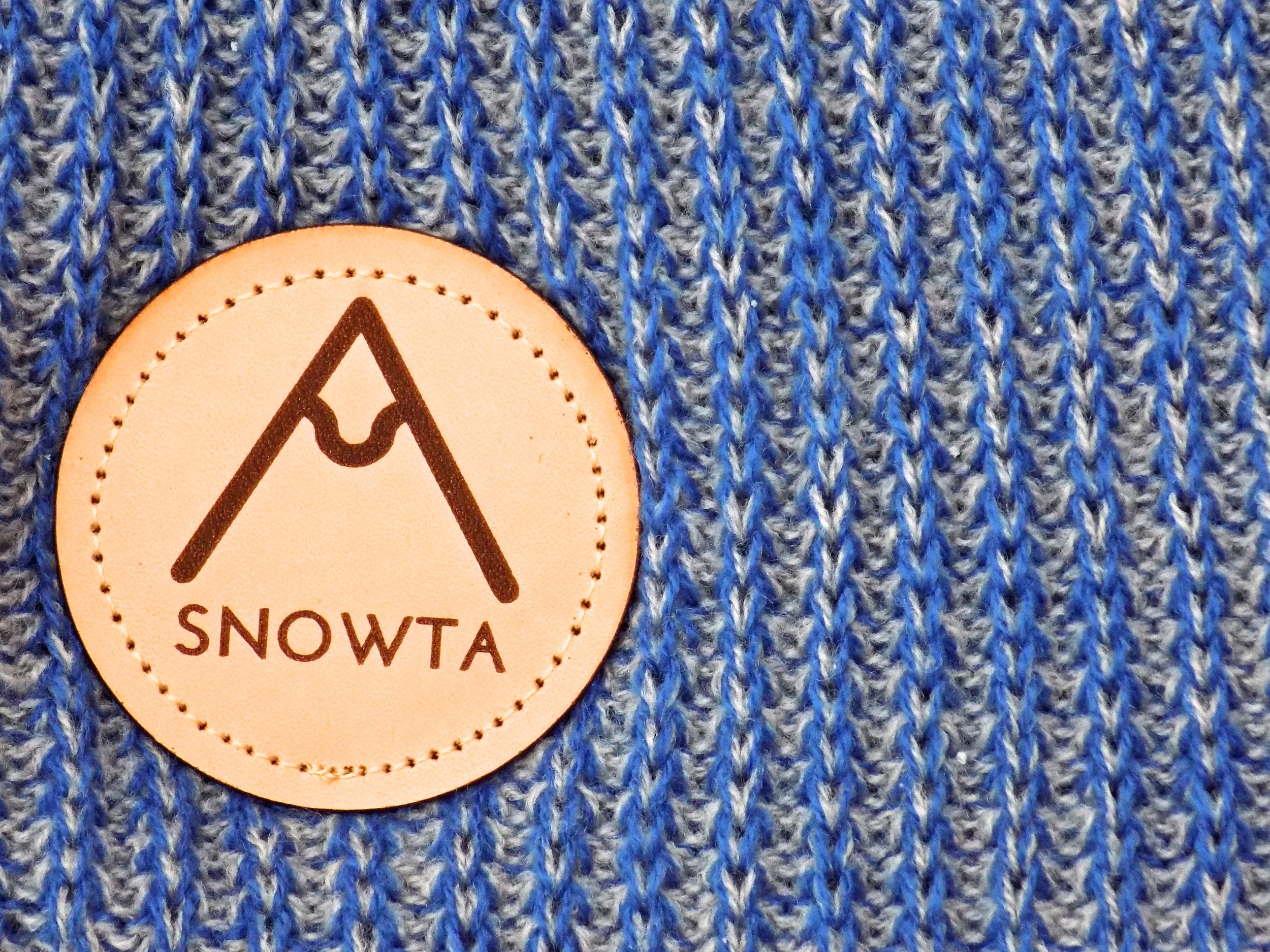 Snowta360BeanieBlueDetail.JPG