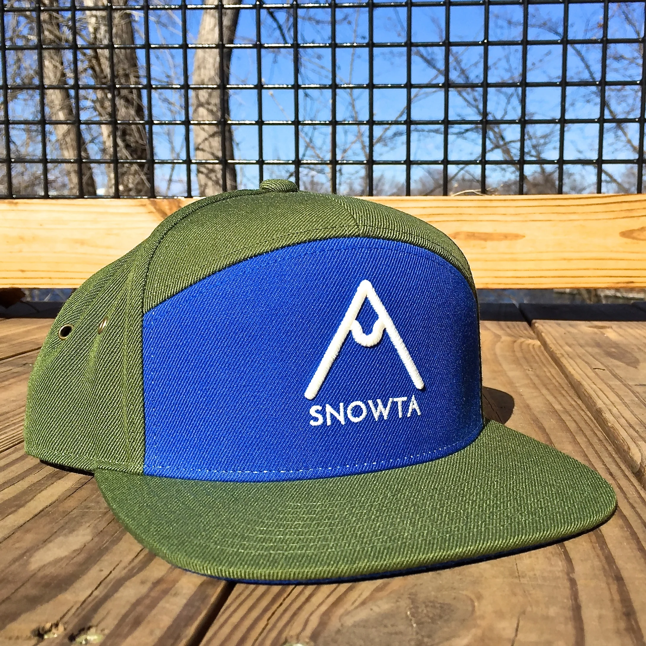 Snowta Crown Snapback