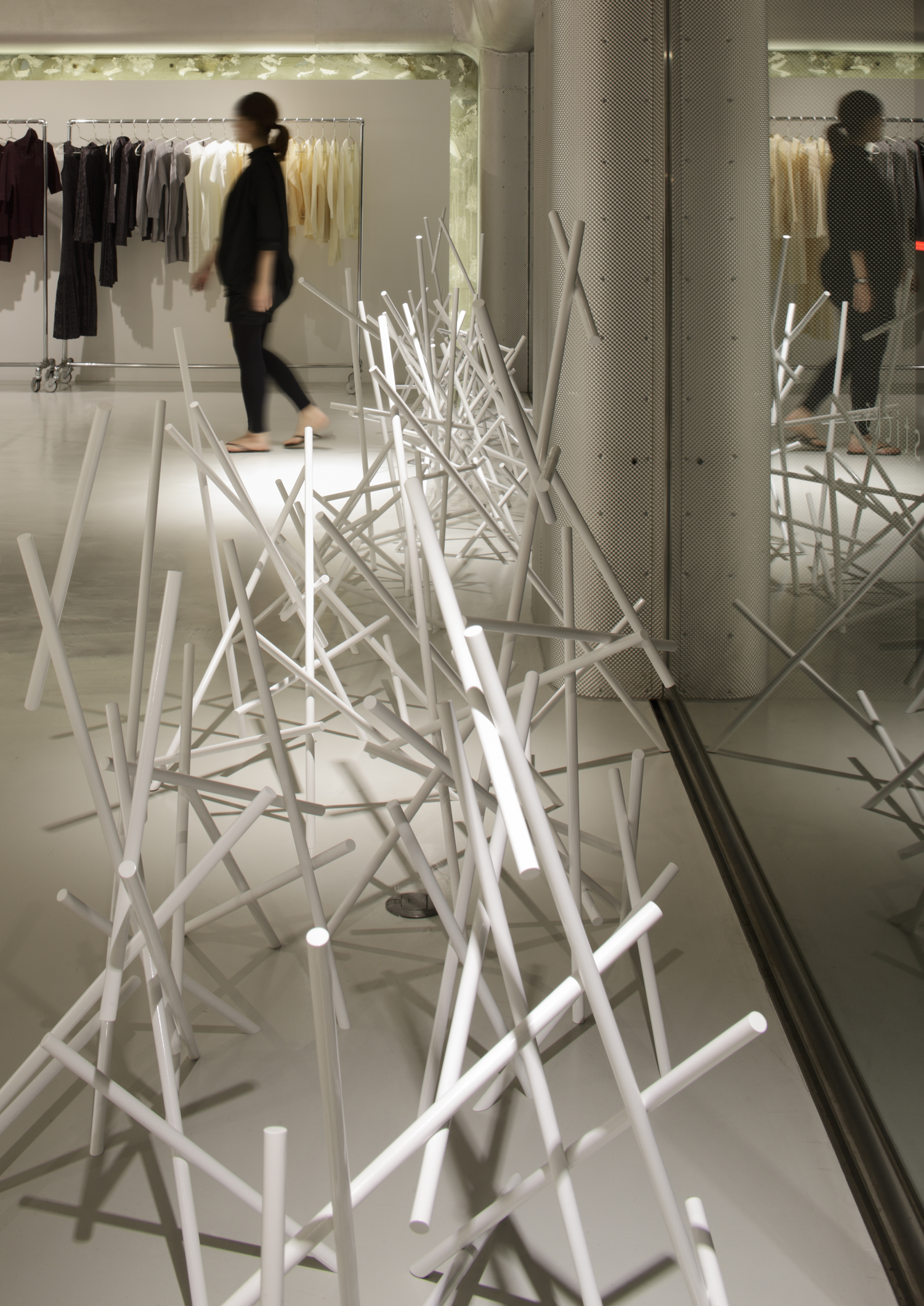 7_emmanuelle_moureaux_sticks.jpg