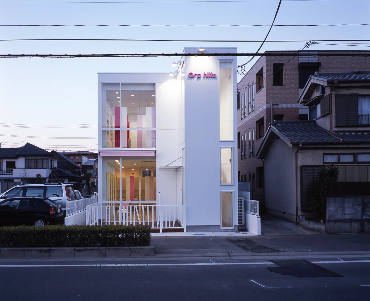 9_emmanuelle_moureaux_arp_hills.jpg
