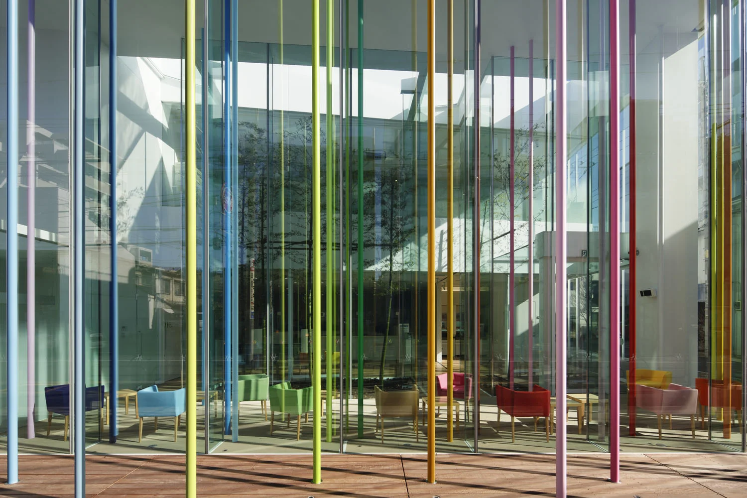 2_emmanuelle_moureaux_sugamo_shinkin_bank_ekoda.jpg