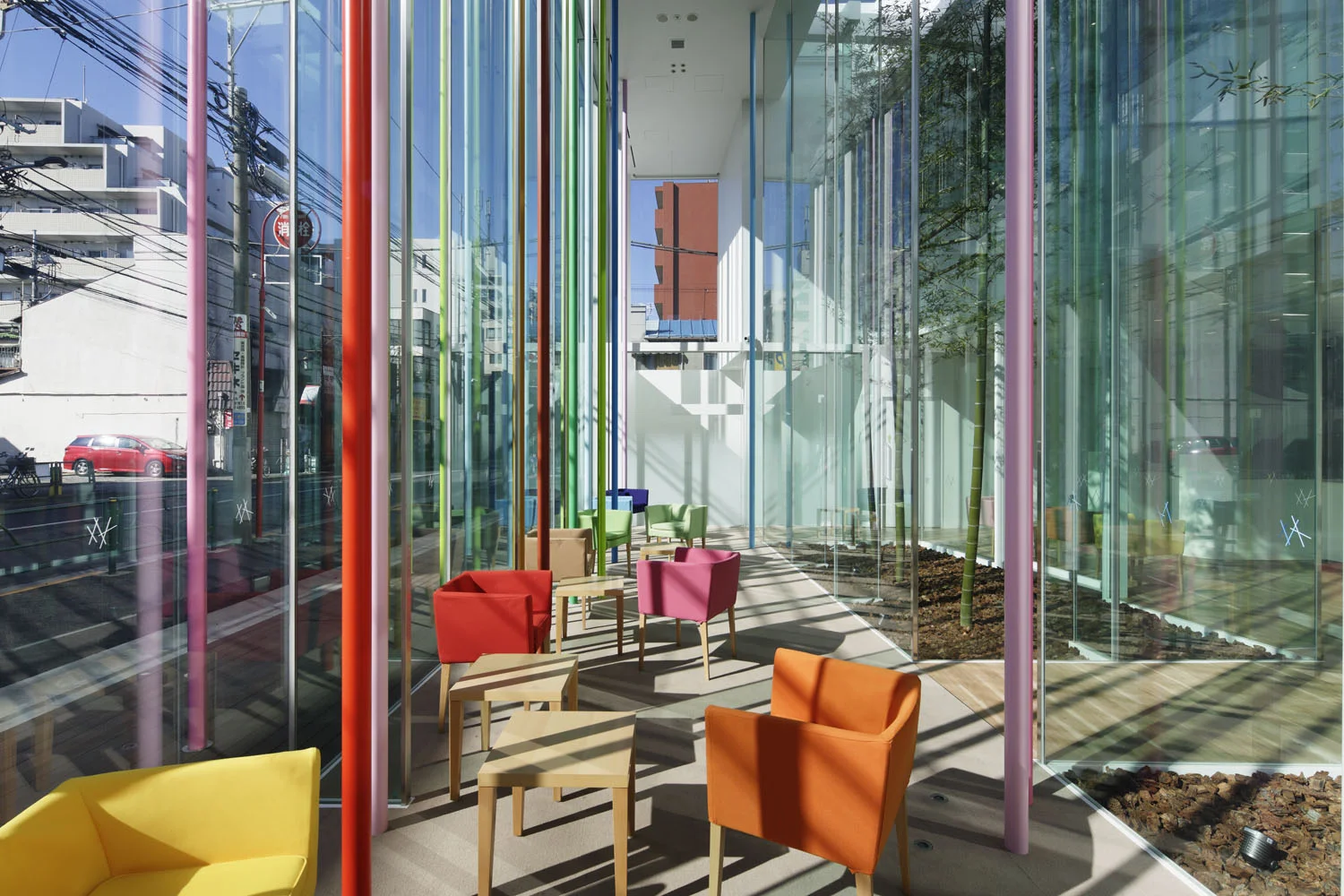 7_emmanuelle_moureaux_sugamo_shinkin_bank_ekoda.jpg