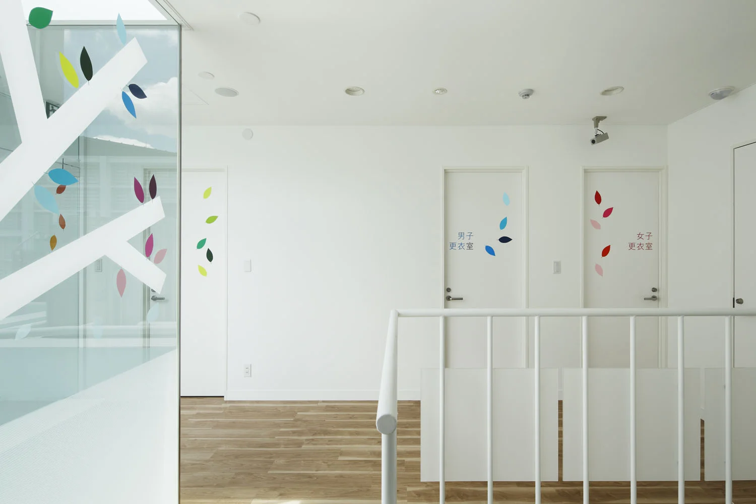 12_emmanuelle_moureaux_sugamo_shinkin_bank_tokiwadai.jpg