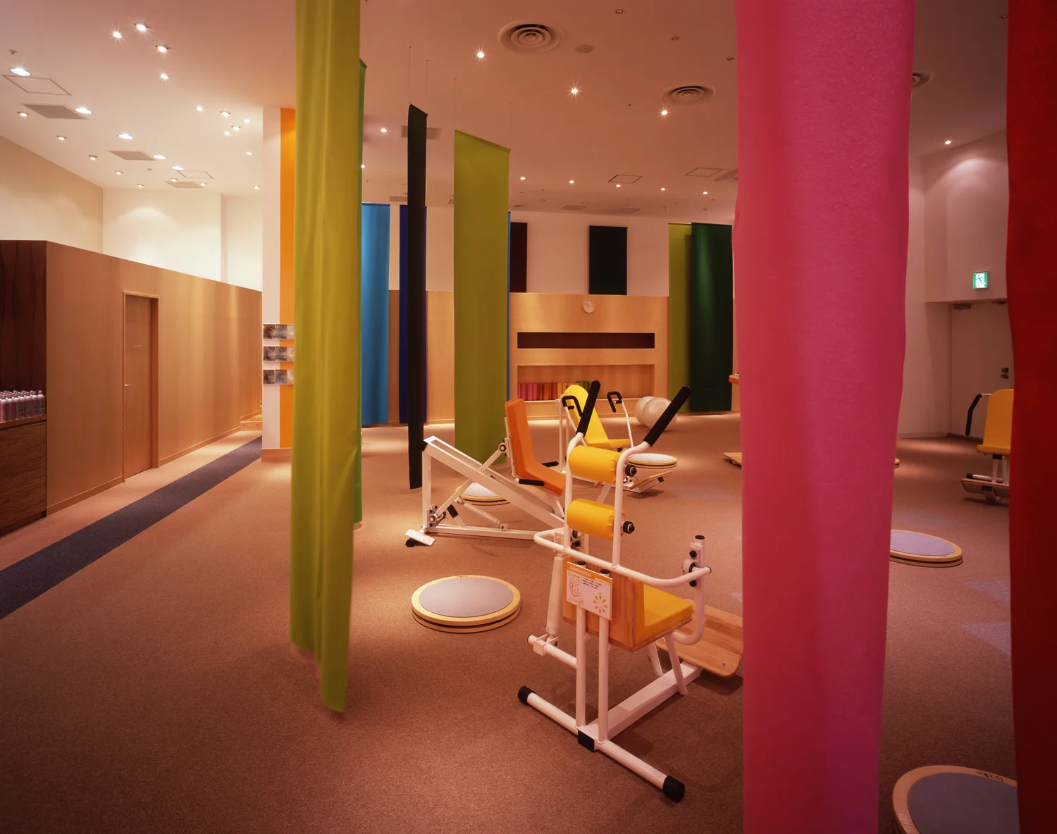 6_emmanuelle_moureaux_bodies.jpg