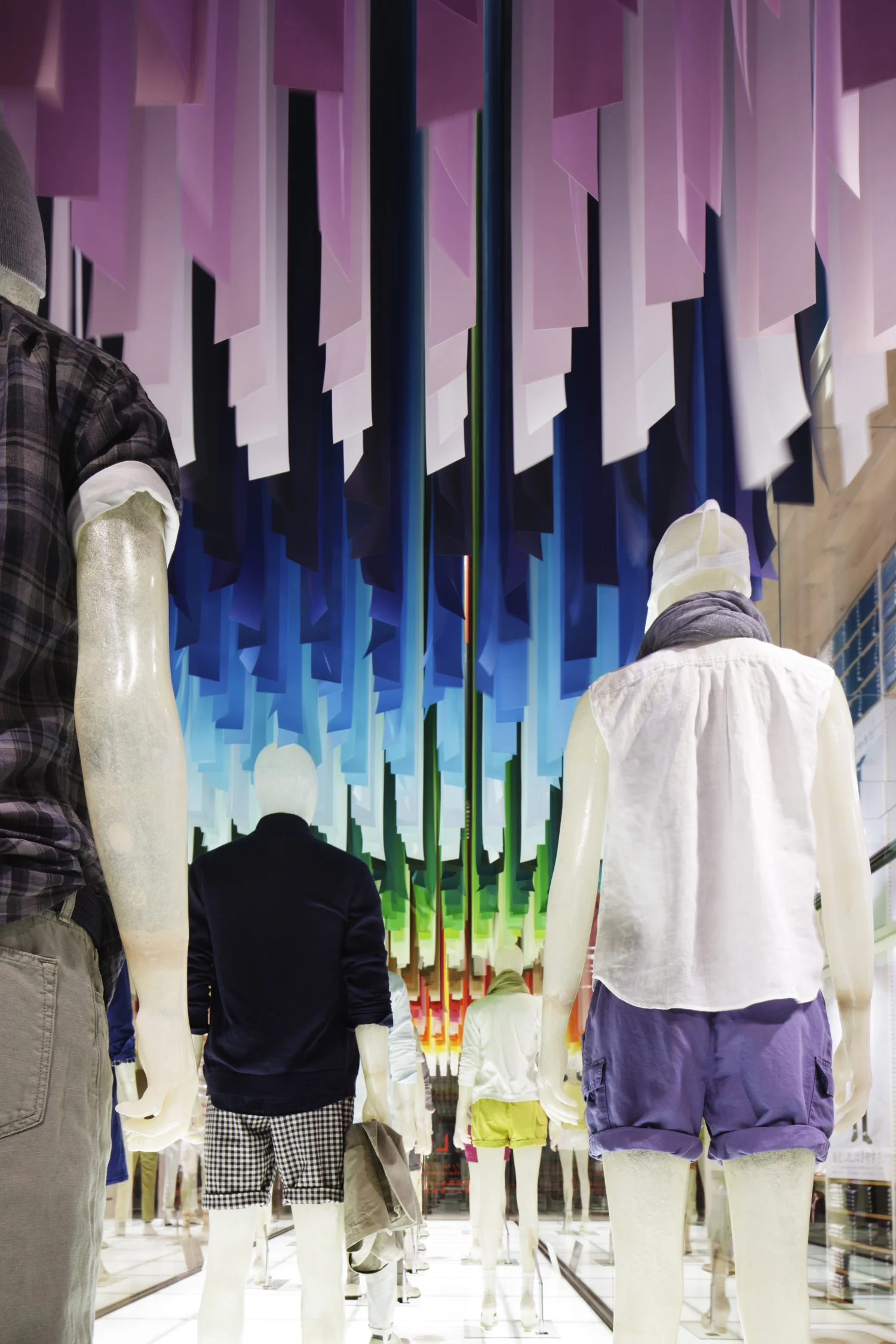 4_emmanuelle_moureaux_colorful_wind.jpg