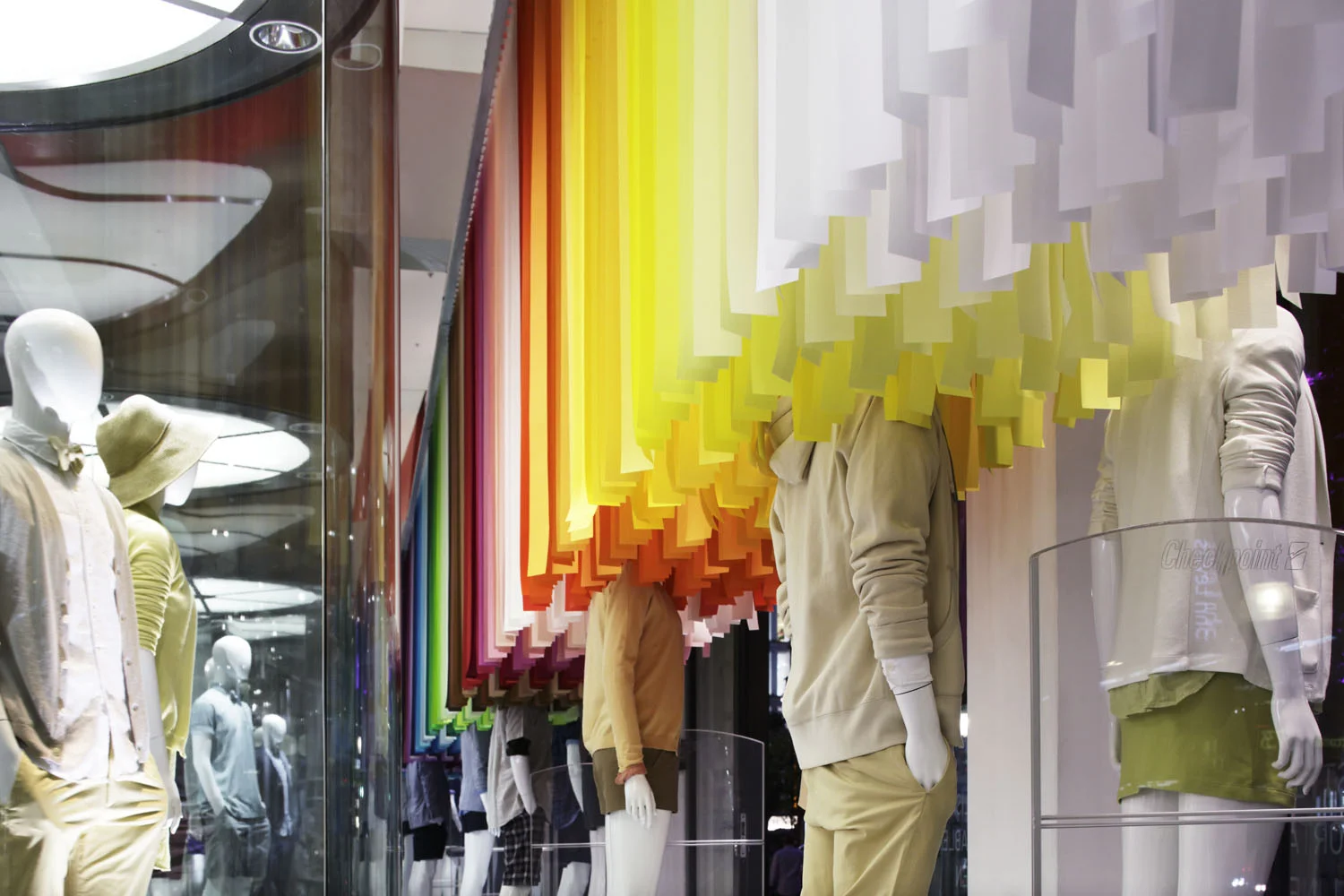 12_emmanuelle_moureaux_colorful_wind.jpg