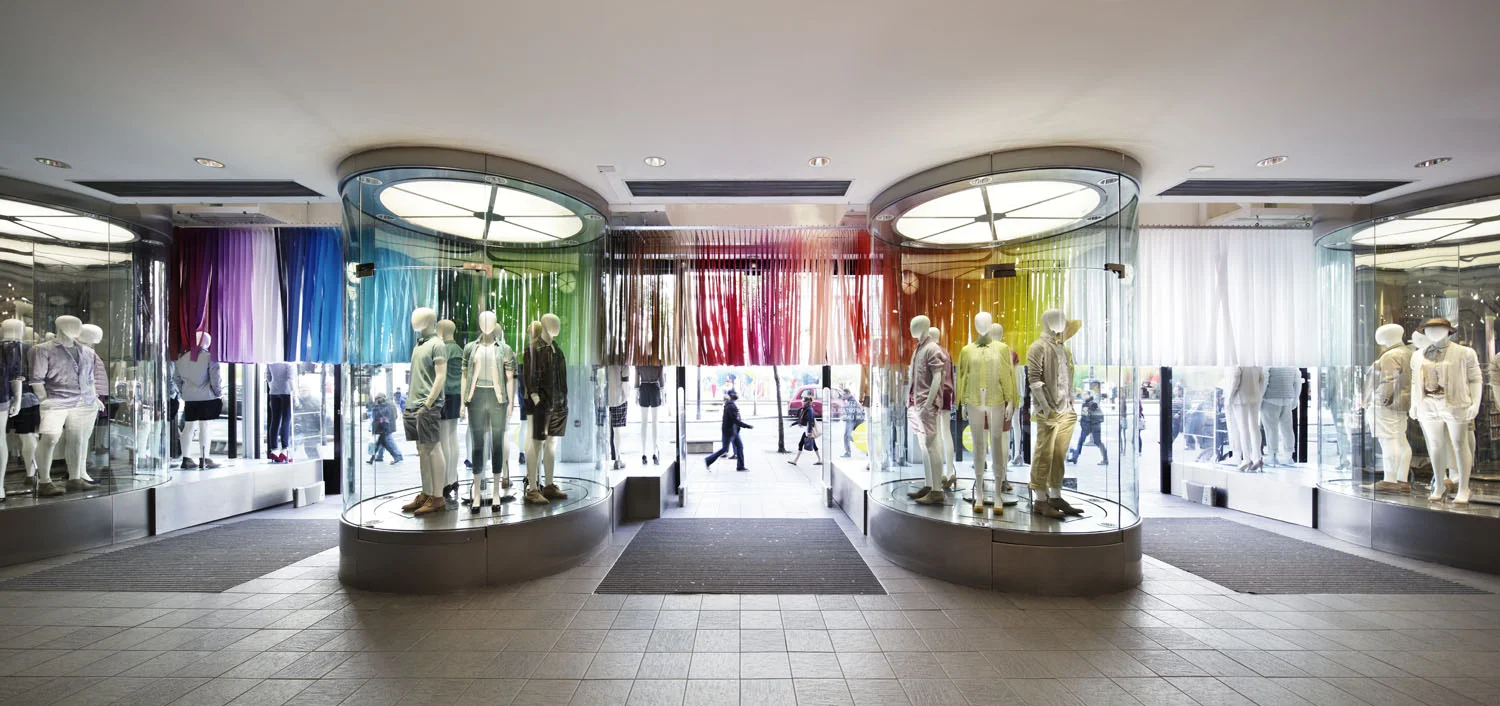 11_emmanuelle_moureaux_colorful_wind.jpg