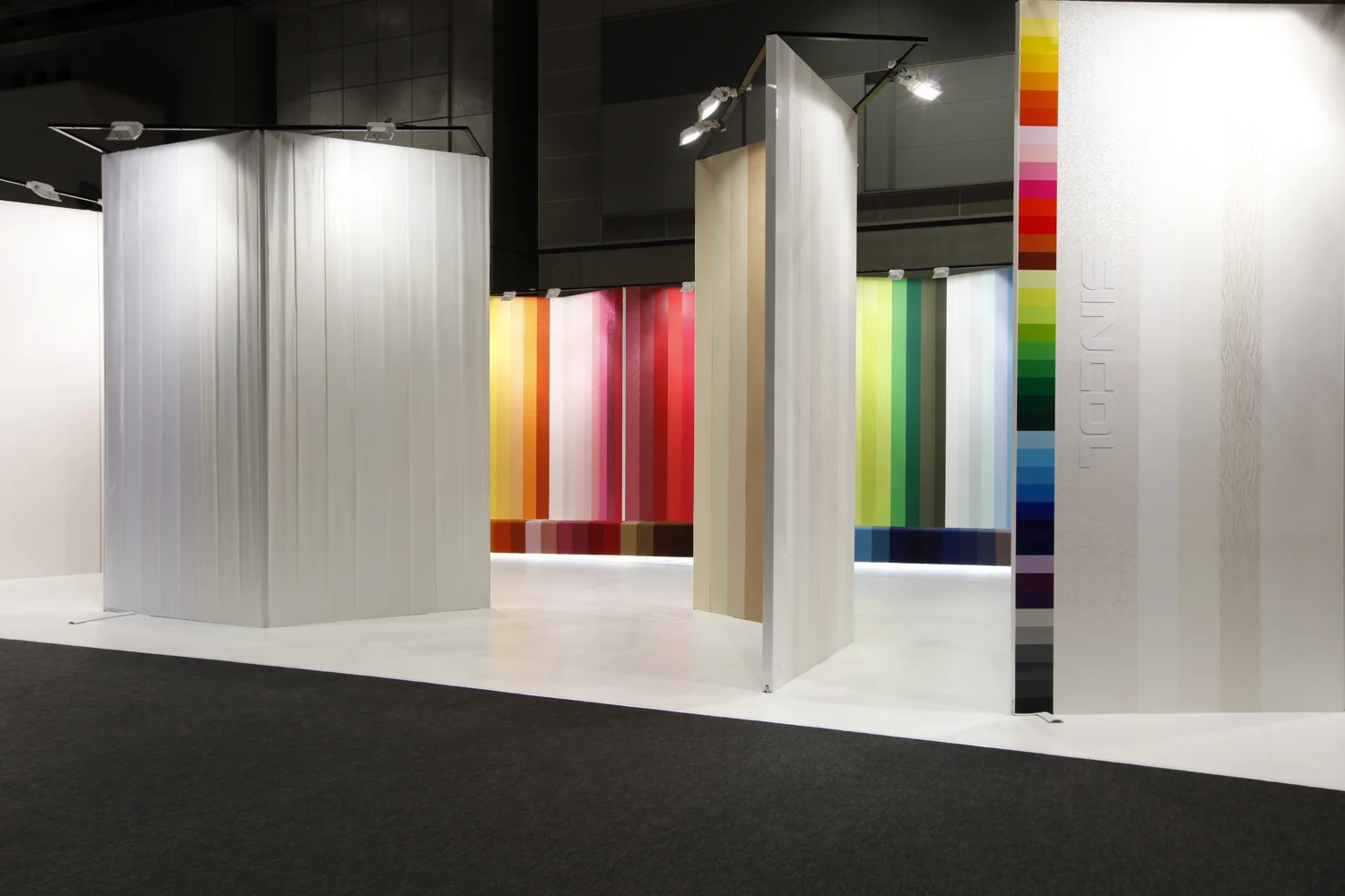 4_emmanuelle_moureaux_sincol.JPG