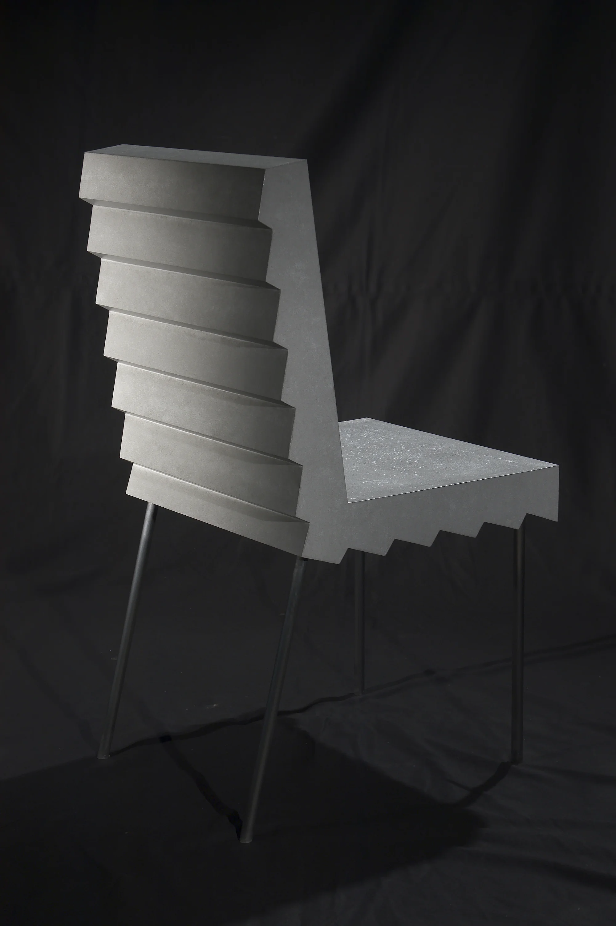 3_emmanuelle_moureaux_Z_chair.jpg