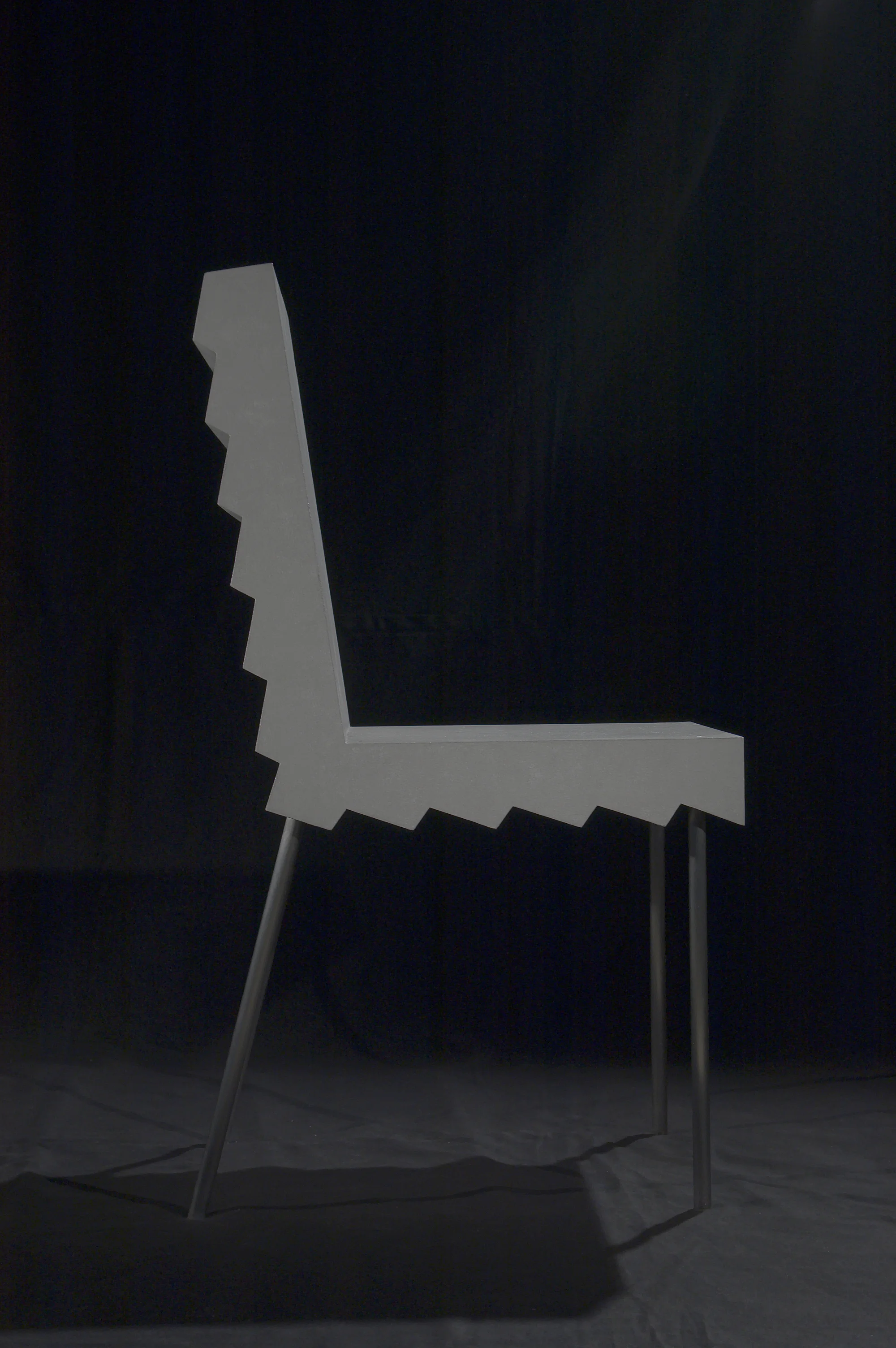 2_emmanuelle_moureaux_Z_chair.jpg