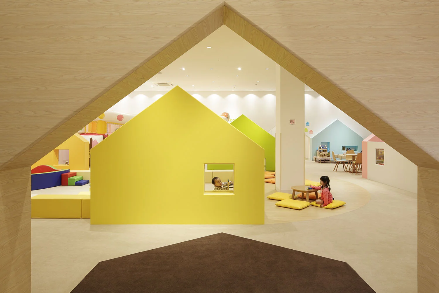 4_emmanuelle_moureaux_mama_smile.jpg
