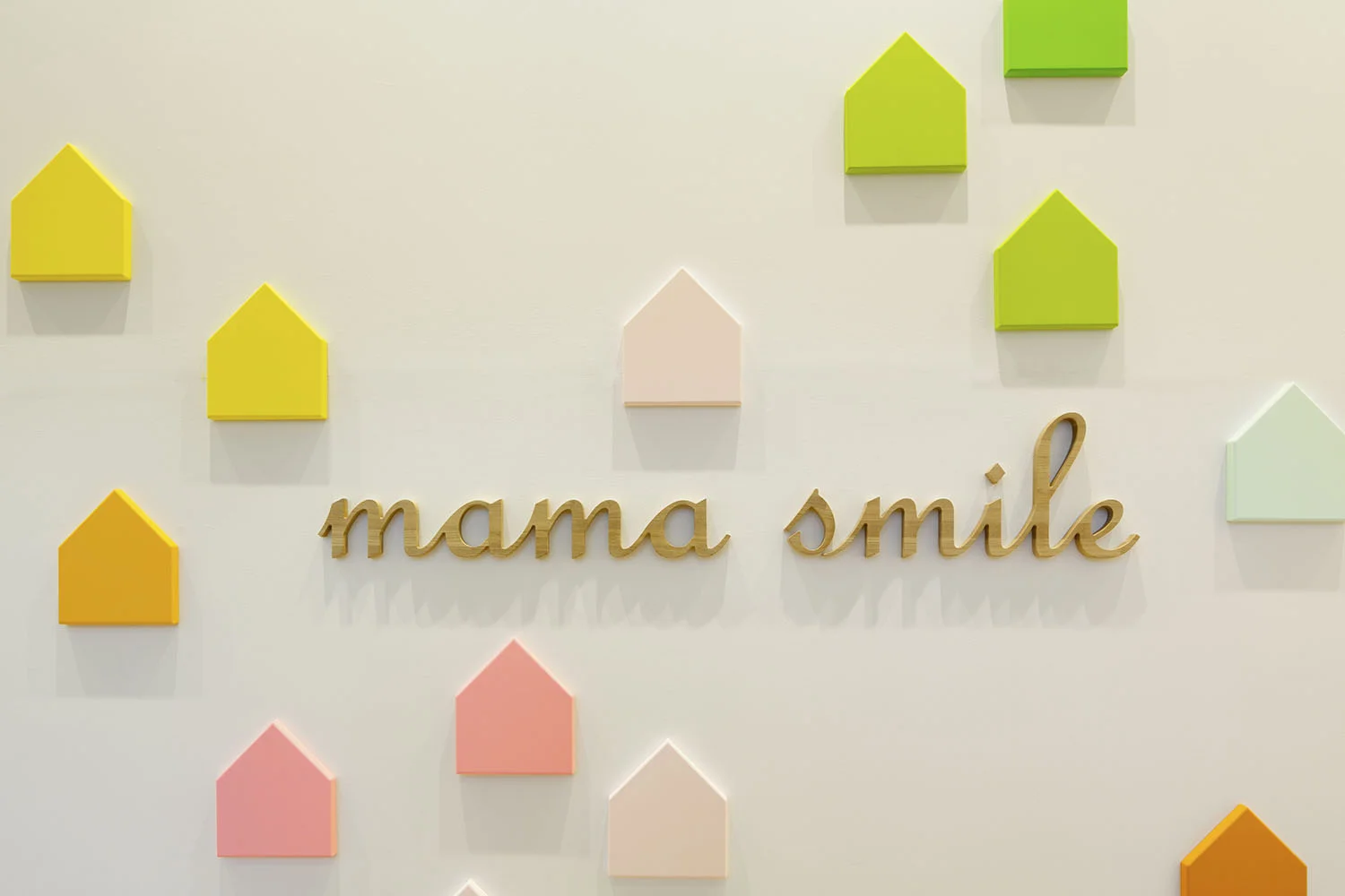11_emmanuelle_moureaux_mama_smile.jpg