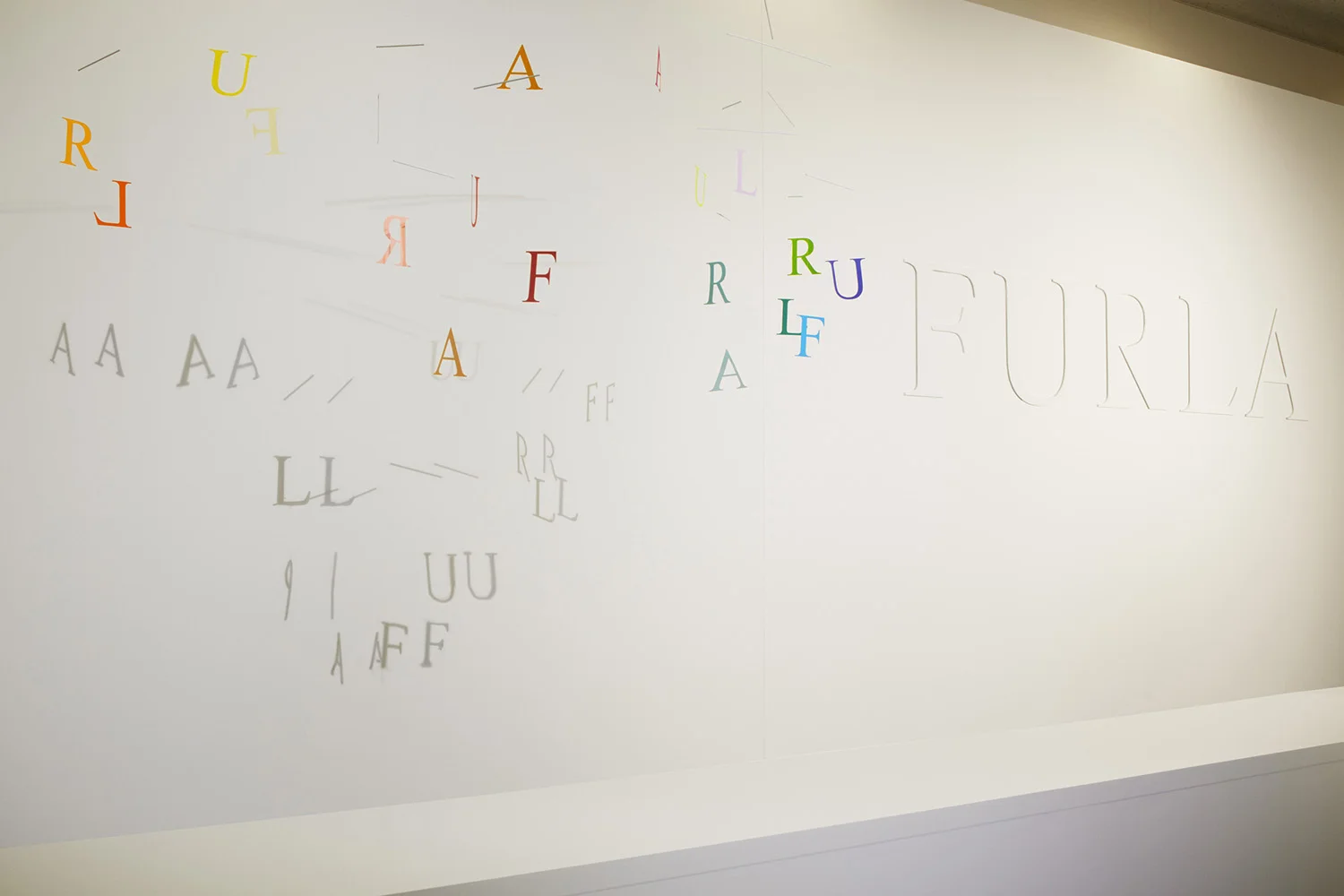 11_emmanuelle_moureaux_100_colors_5_DANCE.jpg