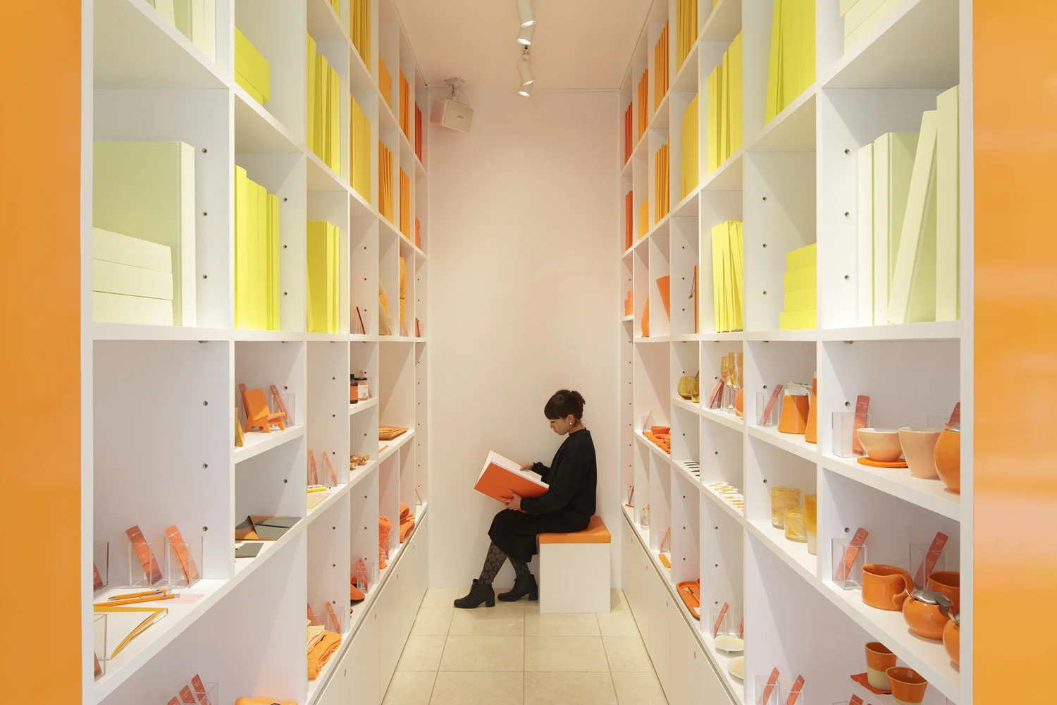 8_emmanuelle_moureaux_CORAZYs.jpg
