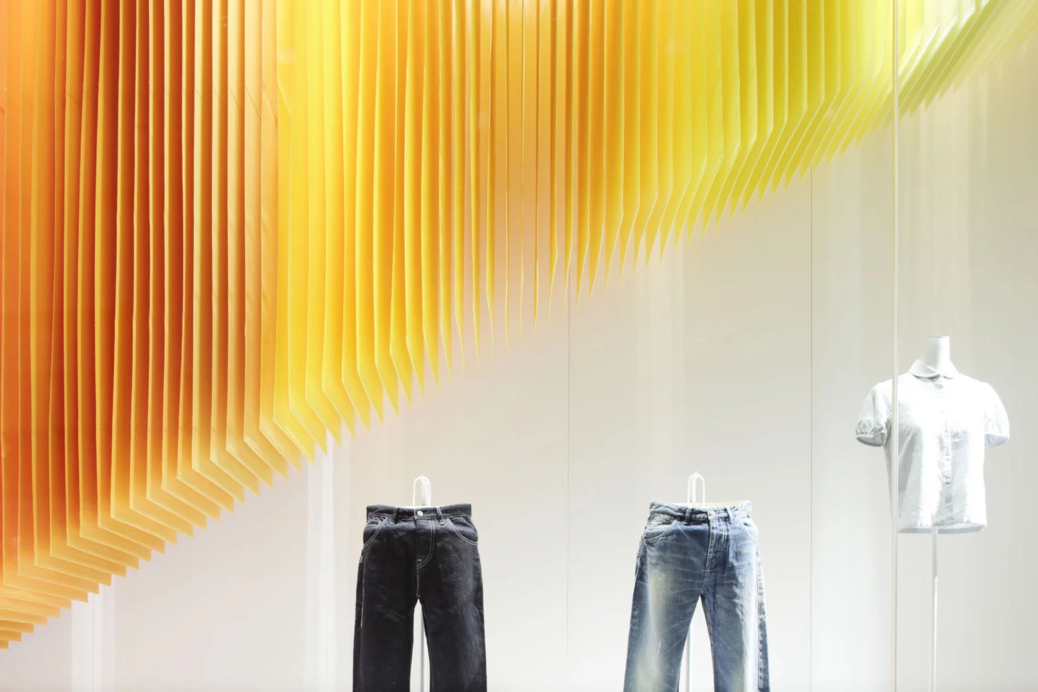 3_emmanuelle_moureaux_100_colors_20.jpg