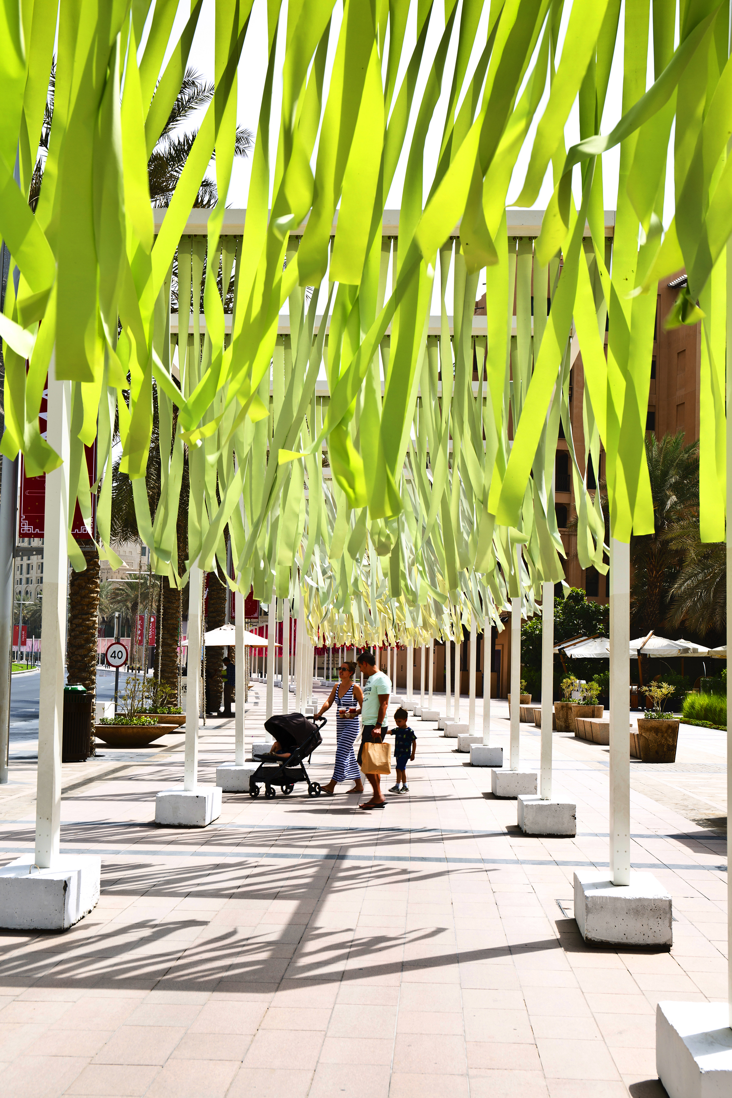 8_emmanuelle_moureaux_100_colors_23.jpg