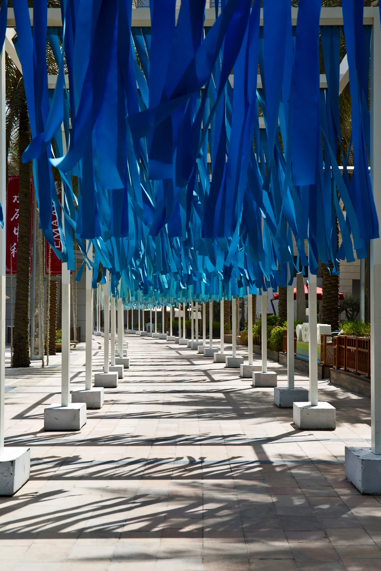 11_emmanuelle_moureaux_100_colors_23.jpg