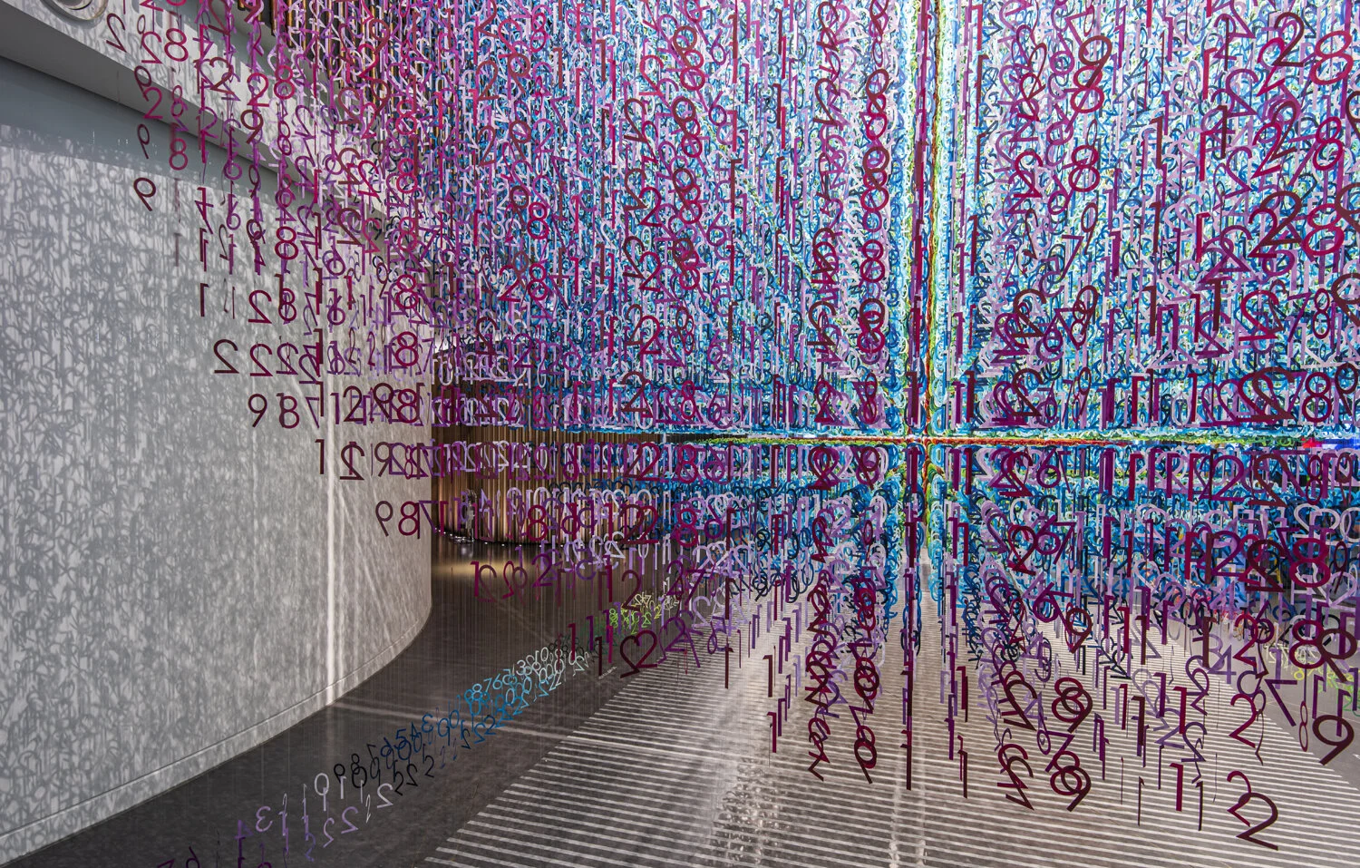 10_emmanuelle_moureaux_Slices_of_Time.jpg