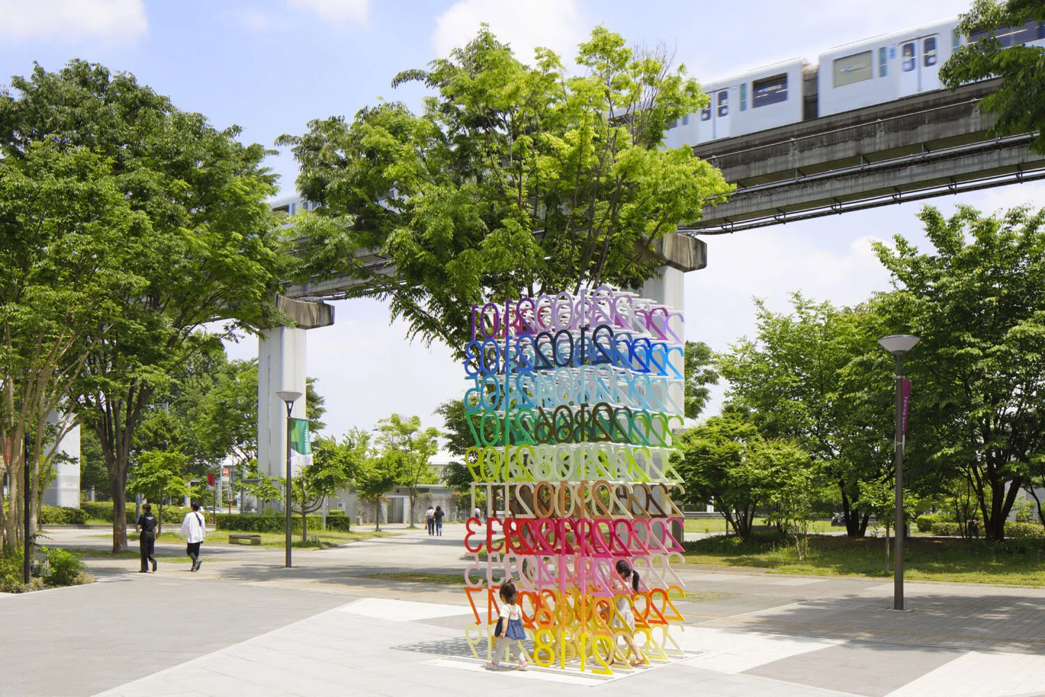 10_emmanuelle_moureaux_mirai.jpg
