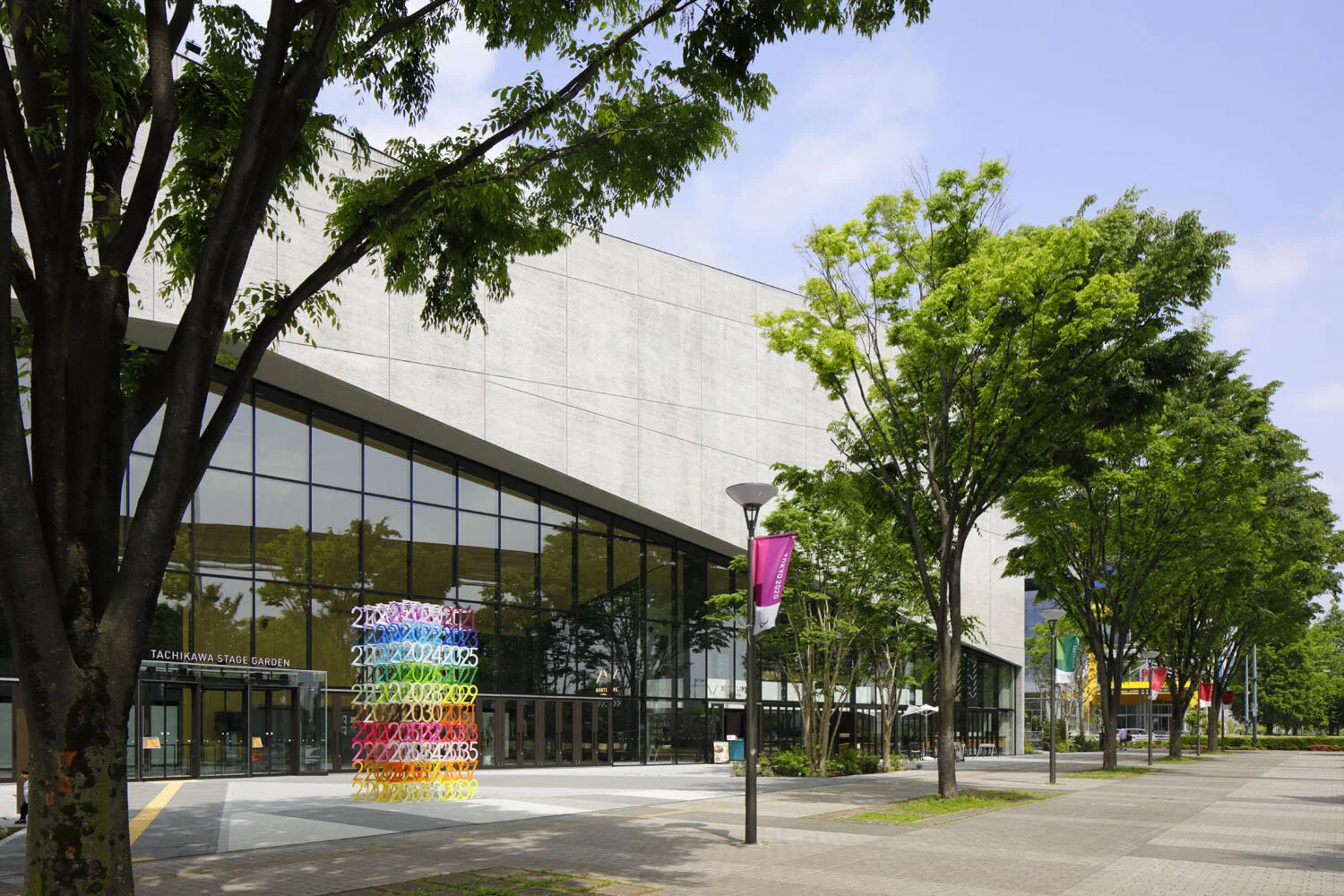 14_emmanuelle_moureaux_mirai.jpg