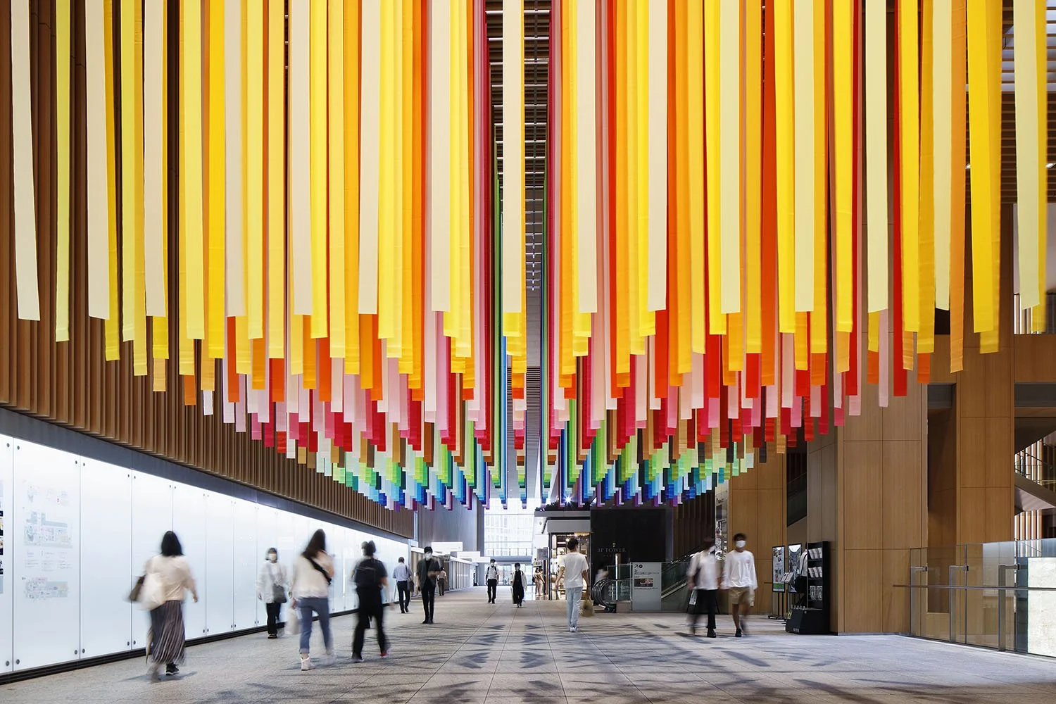 2_emmanuelle_moureaux_100_colors_38.jpg