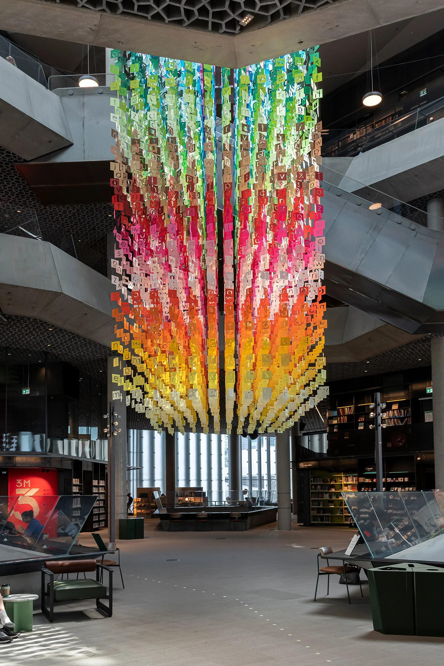 8_emmanuelle_moureaux_100_colors_37.jpg