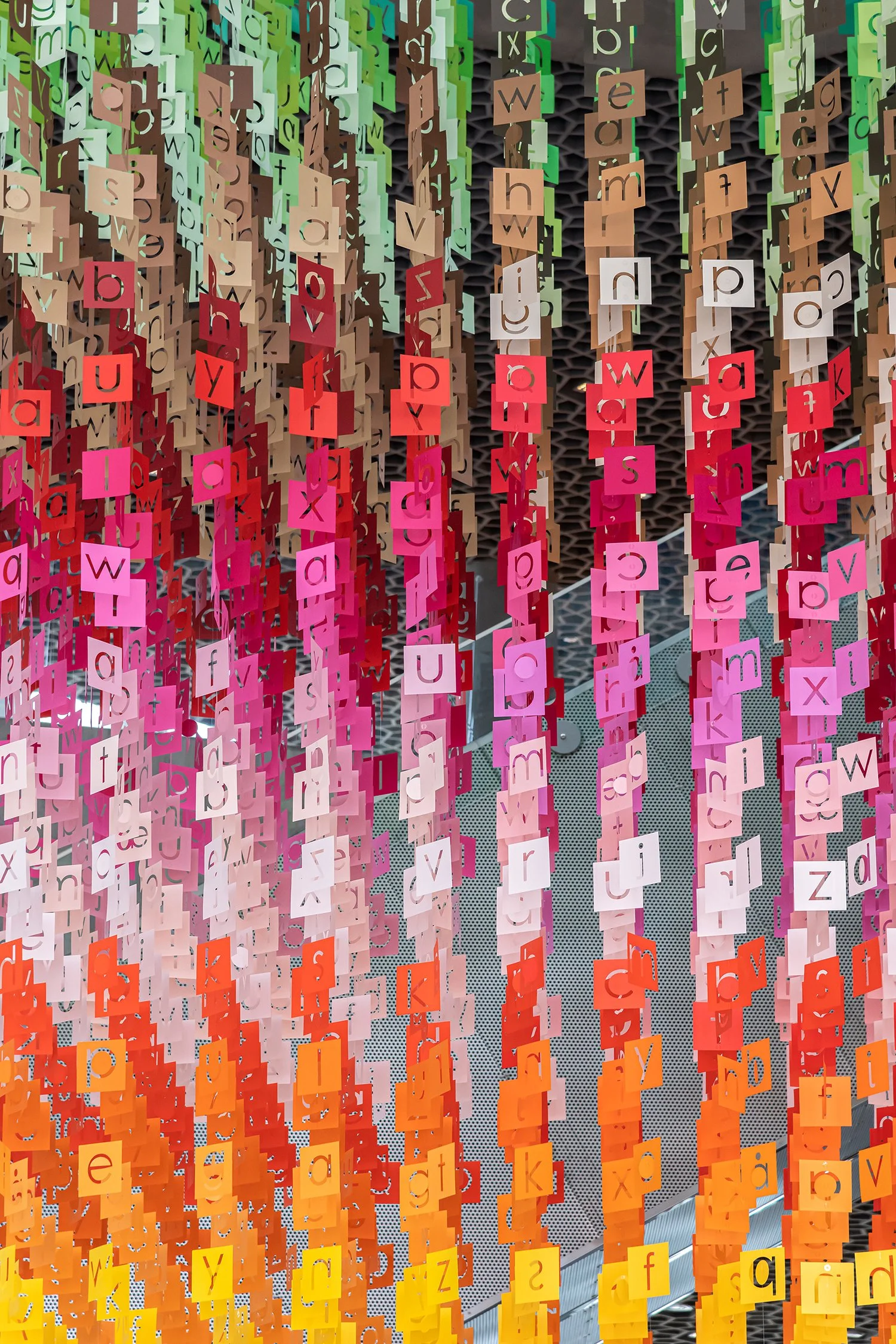 16_emmanuelle_moureaux_100_colors_37.jpg