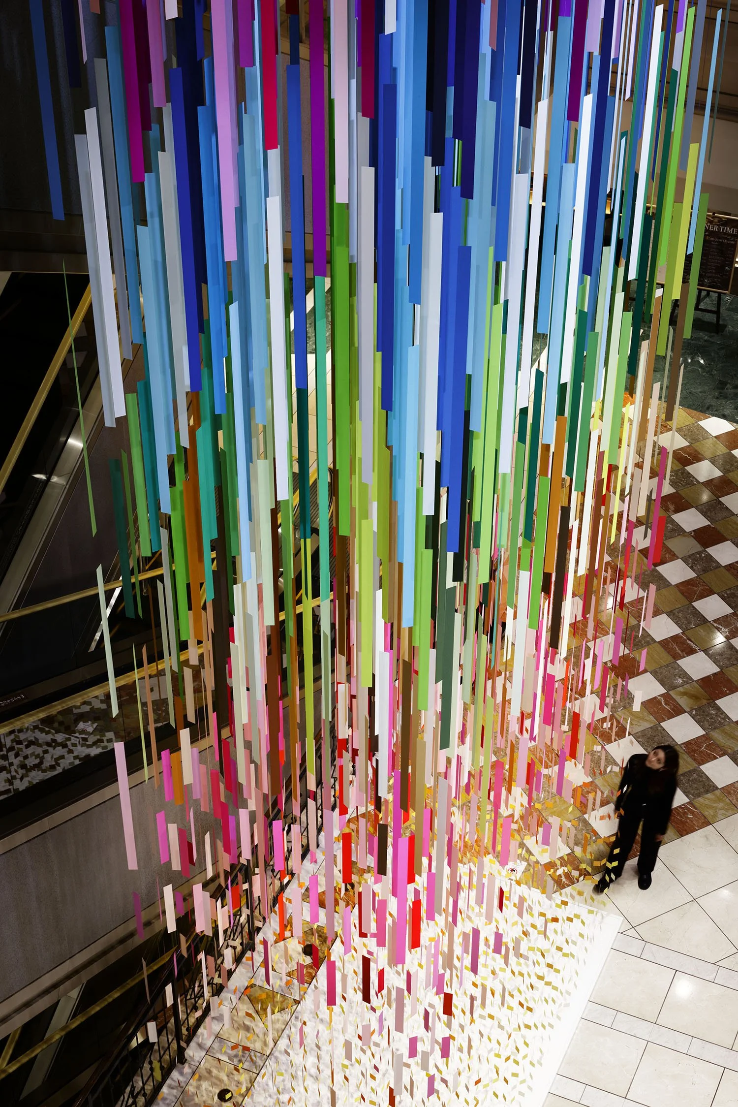 12_emmanuelle_moureaux_100_colors_41.jpg