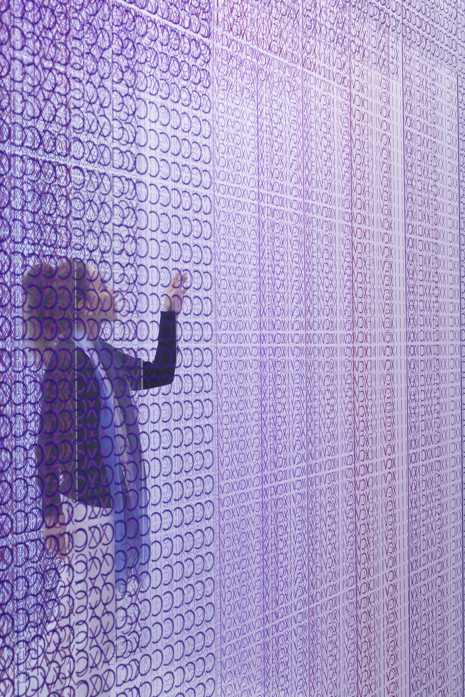 4_emmanuelle_moureaux_100_colors_50.jpg