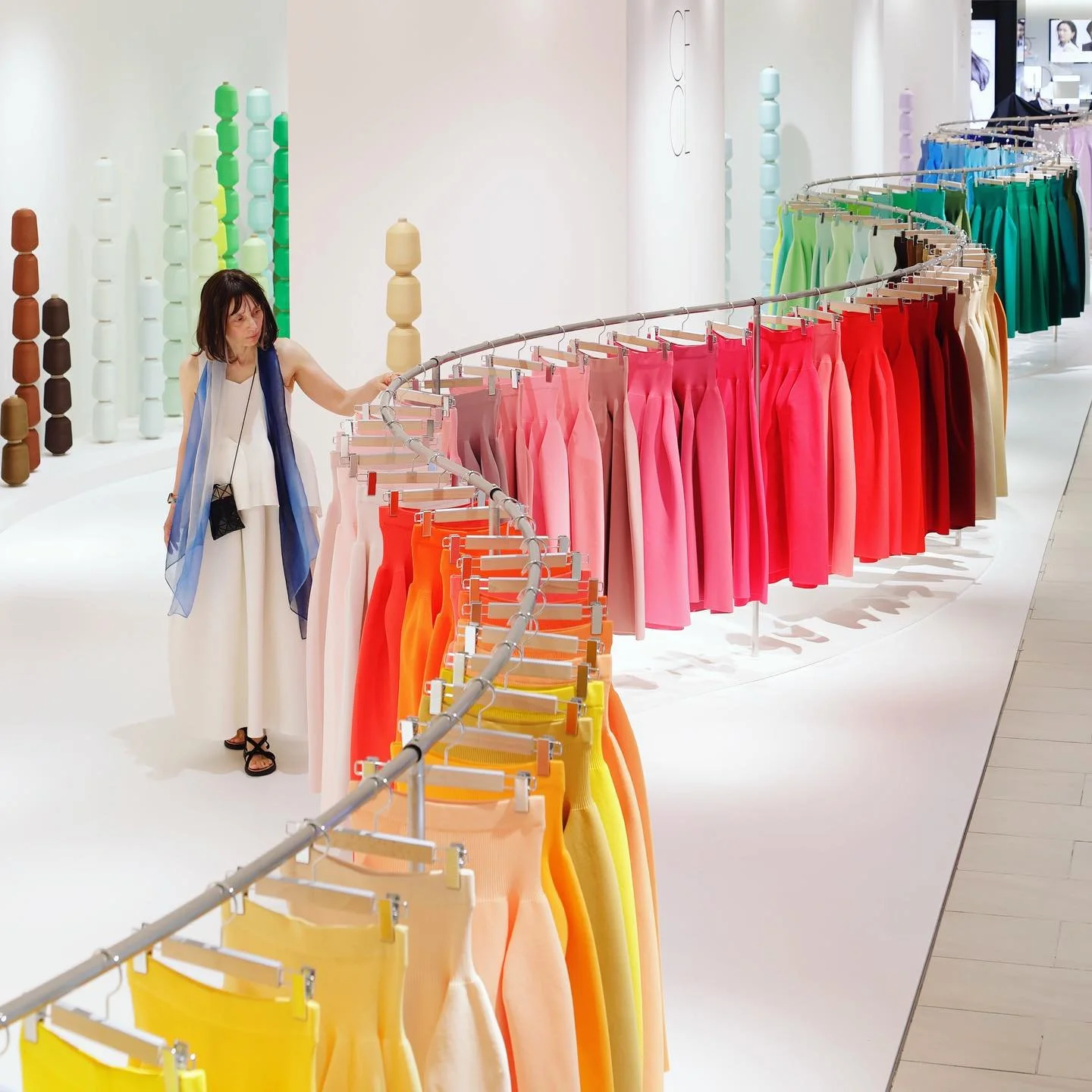 100 colors of skirts 
emmanuelle moureaux &times; CFCL  Supported by ECOPET&reg;

Collaboration with @cfcl_official (Closing For Contemporary Life). The brand&rsquo;s signature item, the POTTERY SKIRT, is available in 100 different colors I carefully