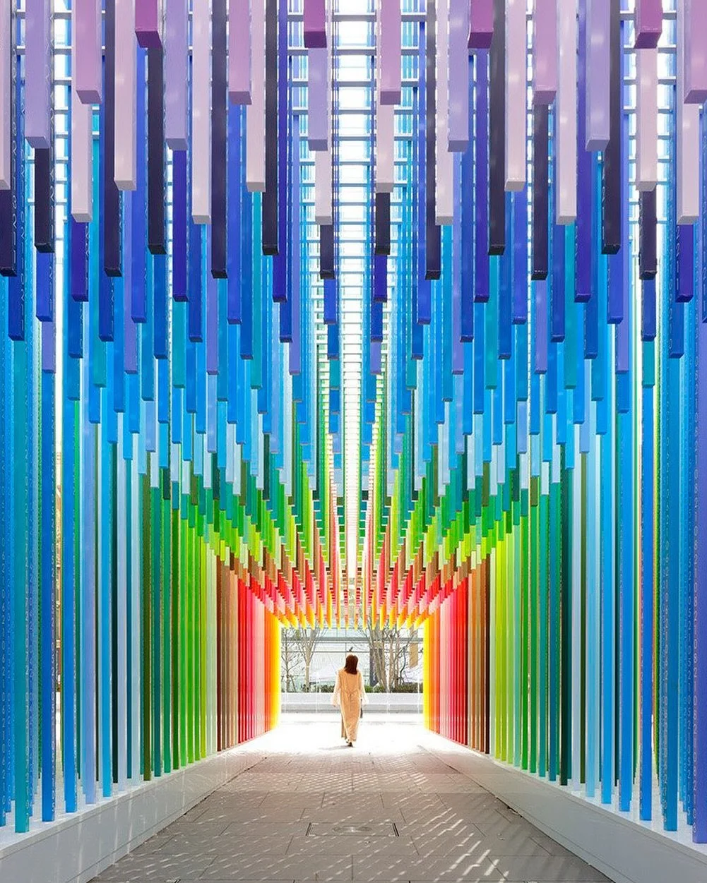 On view until July 21 !
&ldquo;100 colors path&rdquo;, the 53rd piece in my &ldquo;100 colors&rdquo; series, is an art installation made of countless lines in 100 colors. Each line is engraved with a year from 2025 to 100 years into the future, repre