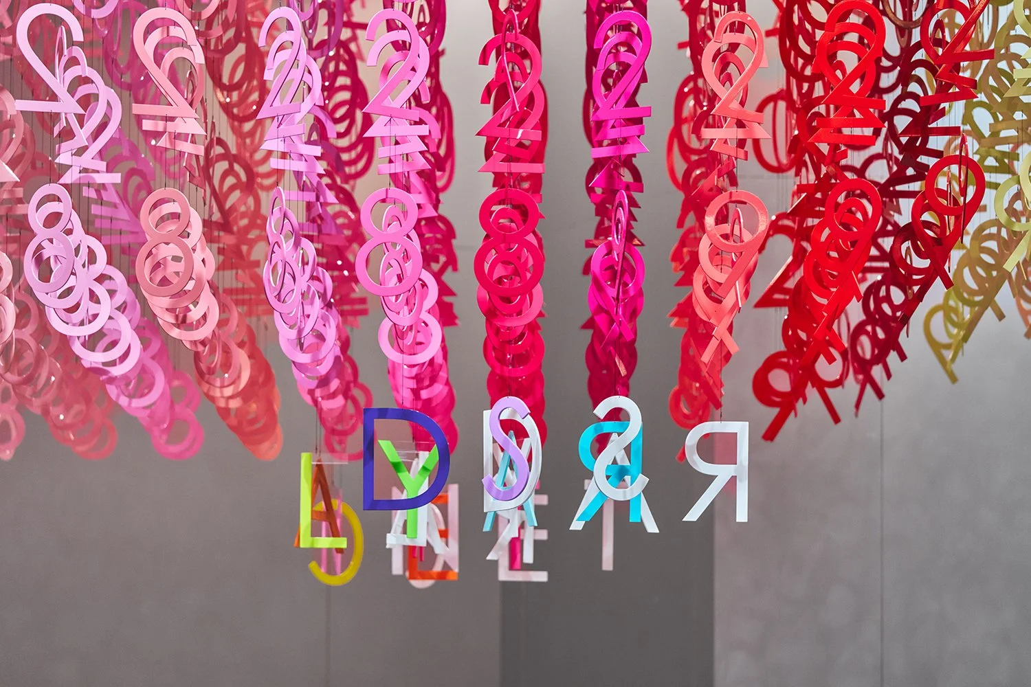 04_emmanuelle_moureaux_100_colors_54.jpg