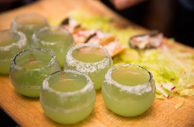 laura-ron-sigcocktail.jpg
